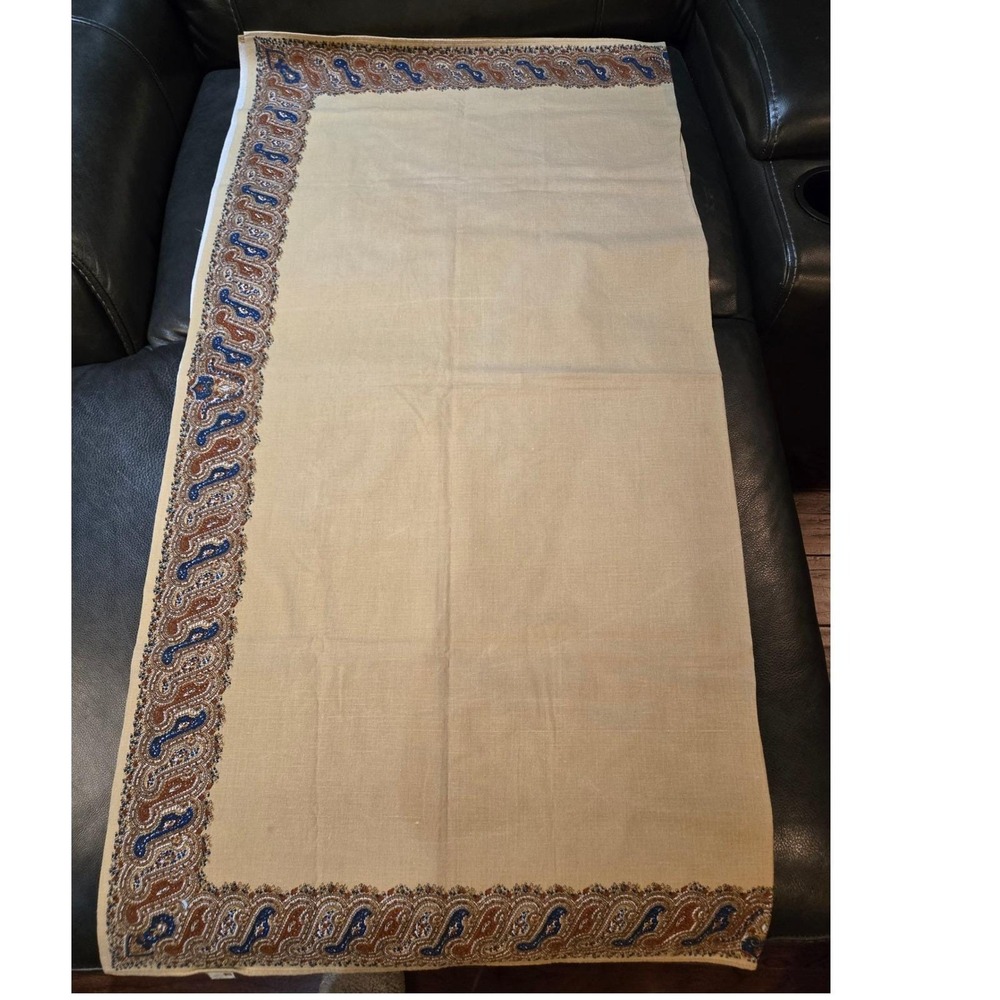 Anne Klein Tablecloth Tan Paisley Cotton Vintage Square 50x50 Lion Logo Like New - Picture 3 of 9